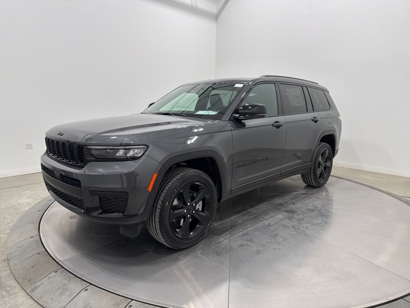 2025 Jeep Grand Cherokee Altitude X photo 3