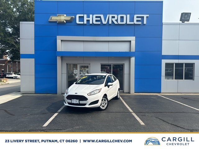 2019 Oxford White Ford Fiesta SE FWD Sedan