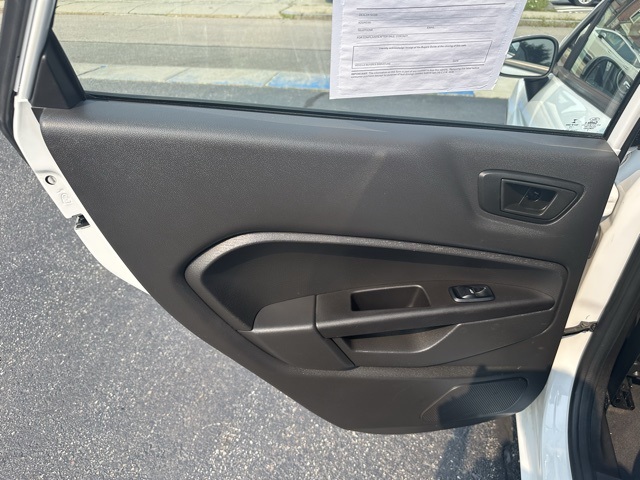 2019 Oxford White Ford Fiesta SE FWD Sedan