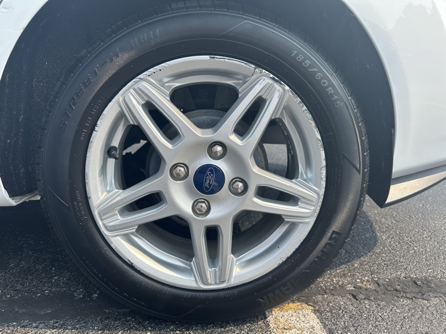 2019 Oxford White Ford Fiesta SE FWD Sedan