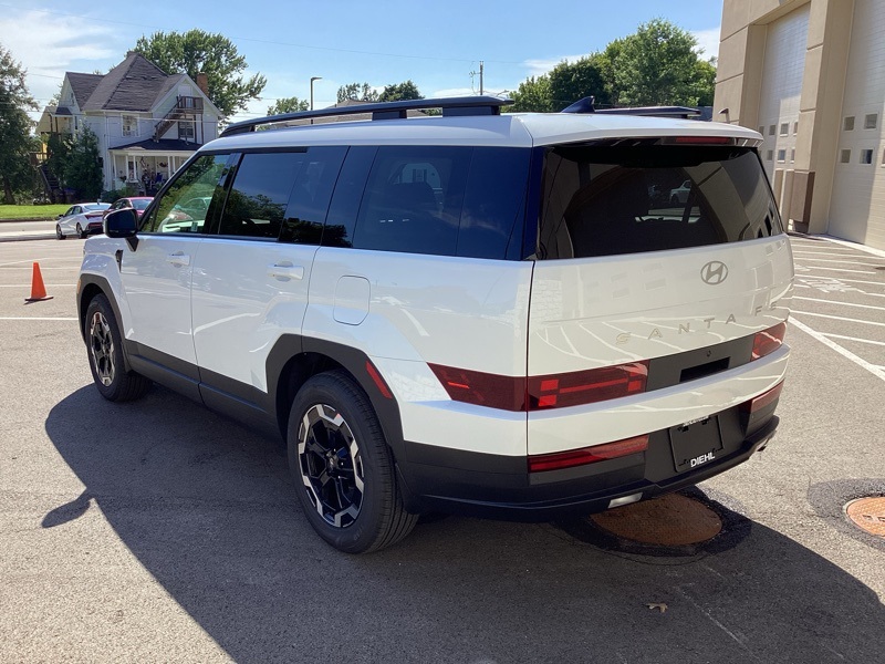 2026 Hyundai Santa Fe SEL photo 4