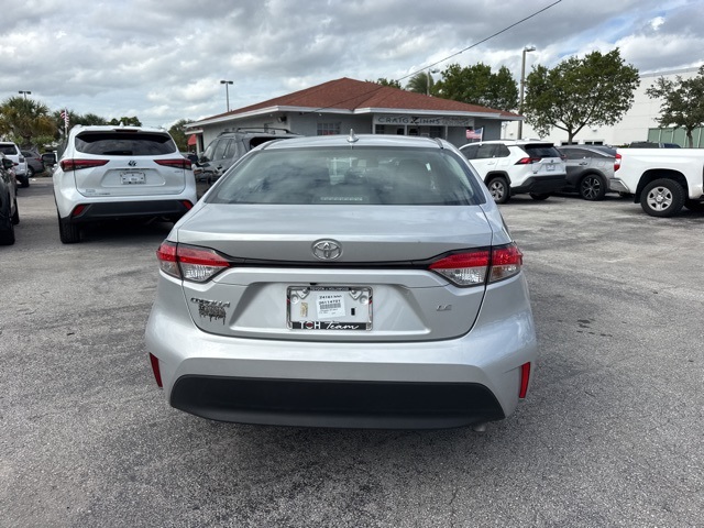 2024 Toyota Corolla LE photo 4