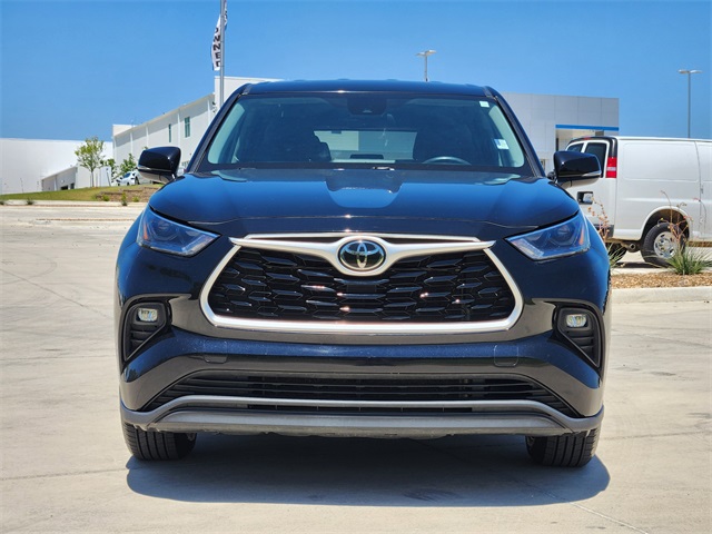 2022 Black Toyota Highlander LE FWD SUV