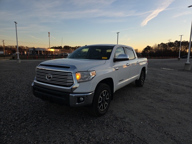 2017 Toyota Tundra Limited's photo