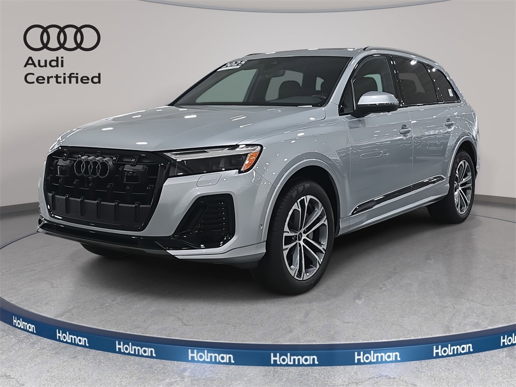 2025 Audi Q7 Premium's photo