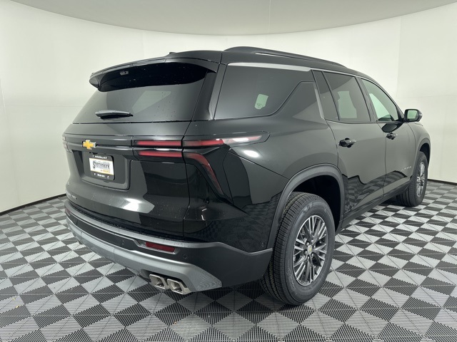 2026 Chevrolet Traverse photo 2