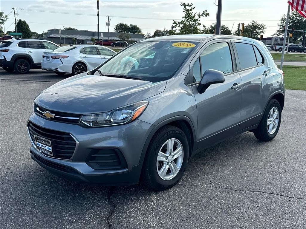 2020 Chevrolet Trax LS photo 2