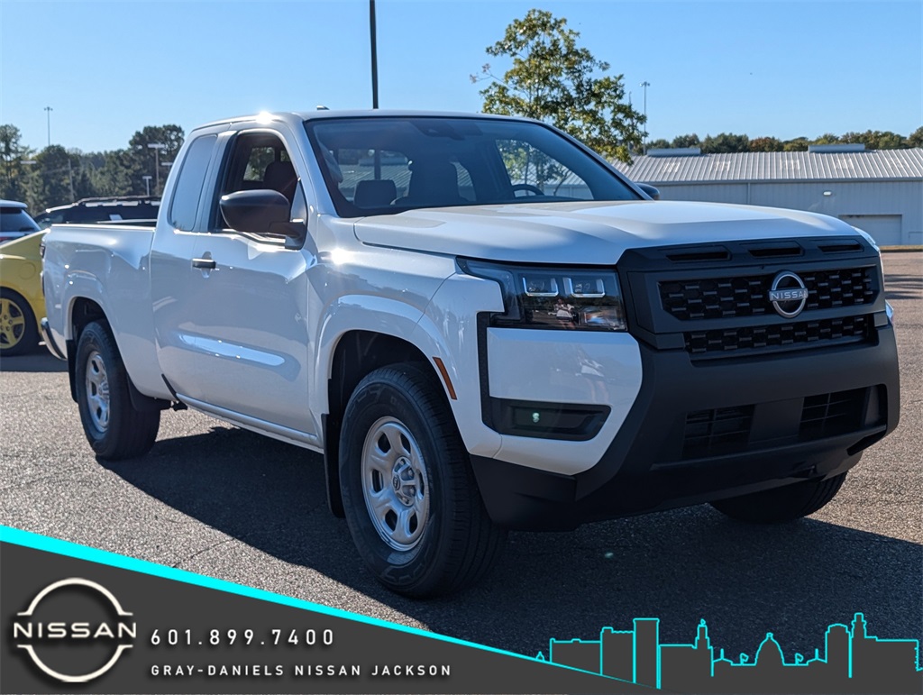 2026 Nissan Frontier S's photo