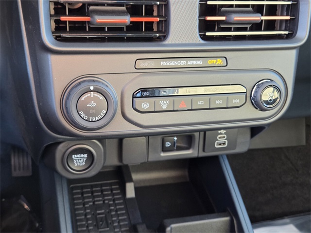 New 2025 Ford Maverick Lariat 4D Crew Cab