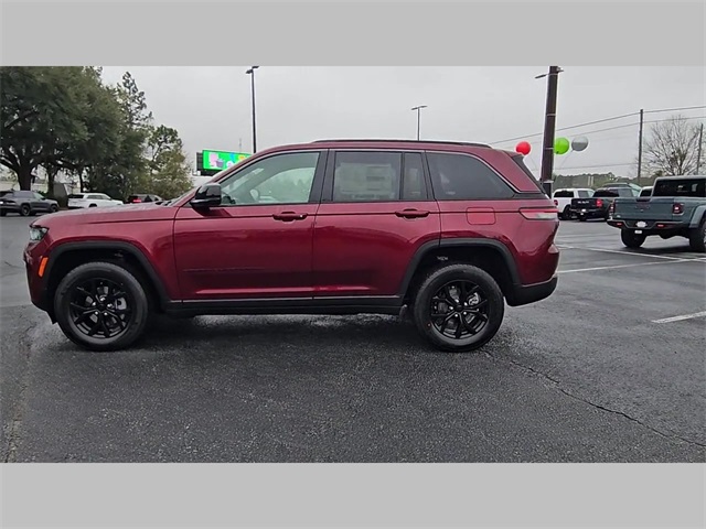 2026 Jeep Grand Cherokee Altitude 4x4