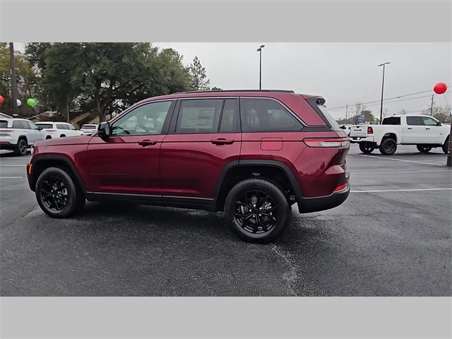 2026 Jeep Grand Cherokee Altitude 4x4