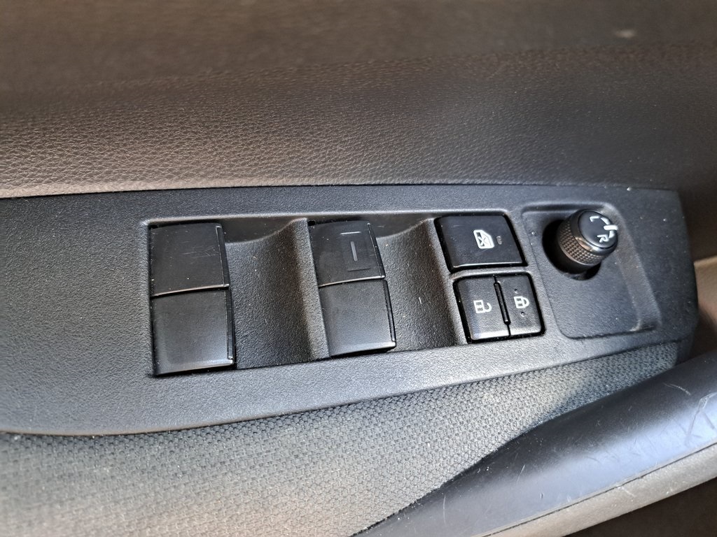 2023 Toyota Corolla LE Sedan 4 Dr. FWD 24