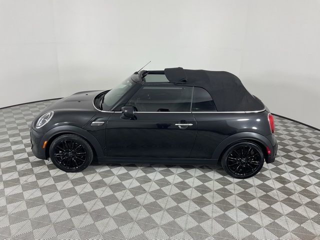2024 Mini Cooper Convertible S photo 3