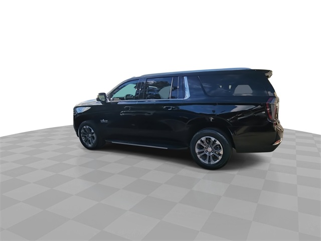 2025 Chevrolet Suburban LT photo 3