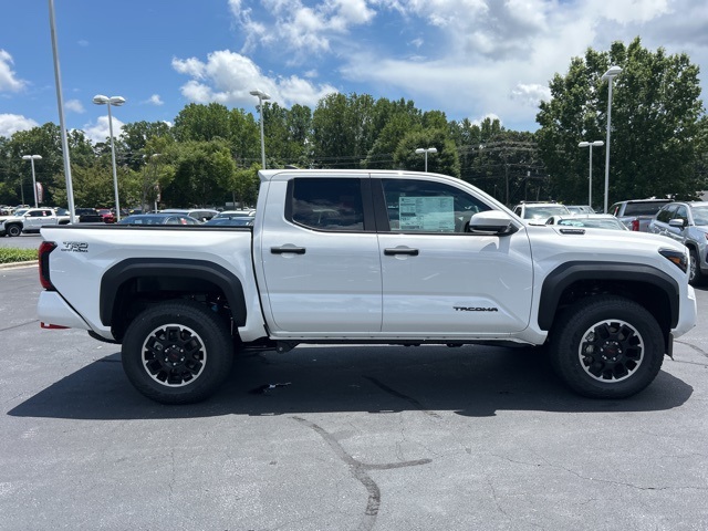 2025 Toyota Tacoma TRD Off-Road Double Cab photo 2