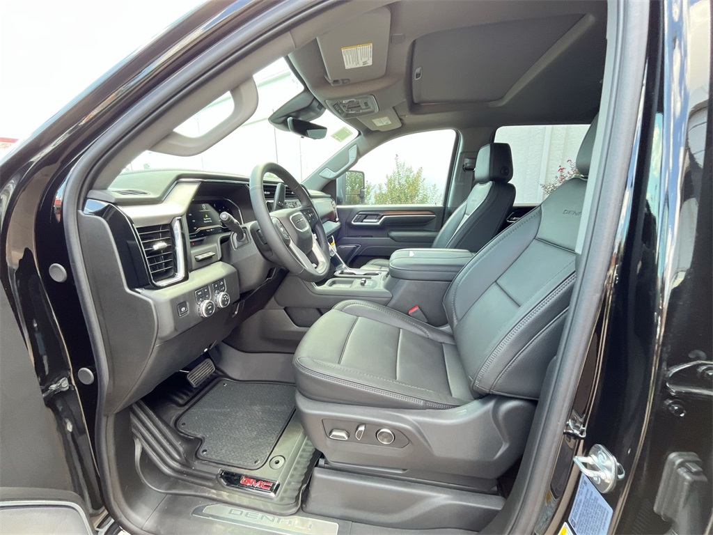 2025 Gmc Sierra 2500 HD Denali photo 9
