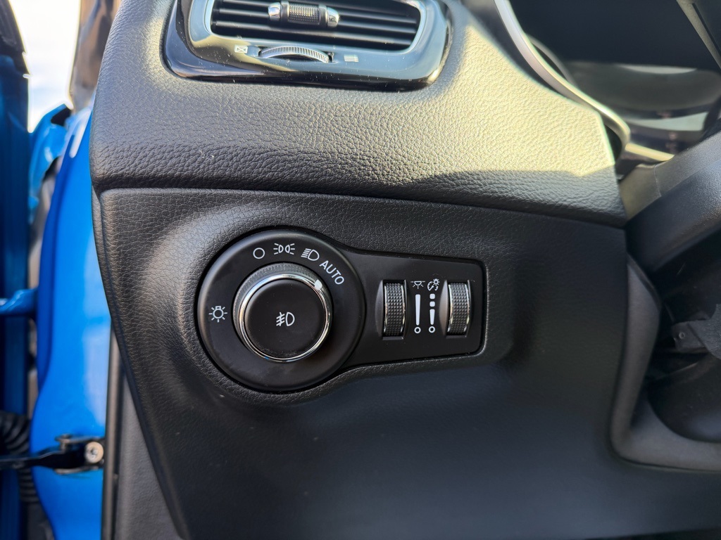 used 2021 Jeep Compass car, priced at $15,903