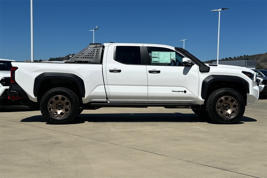 2025 Toyota Tacoma Trailhunter Double Cab photo 3