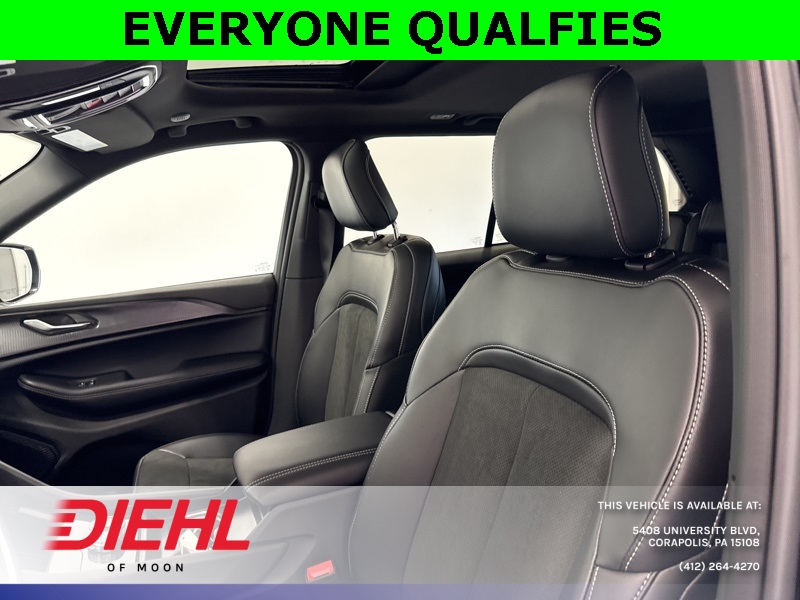 2025 Jeep Grand Cherokee Laredo X photo 12