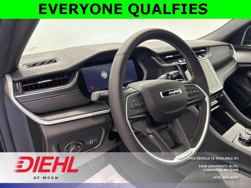 2025 Jeep Grand Cherokee Laredo X photo 13