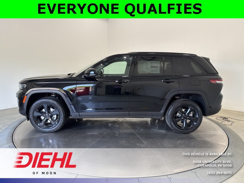 2025 Jeep Grand Cherokee Laredo X photo 4