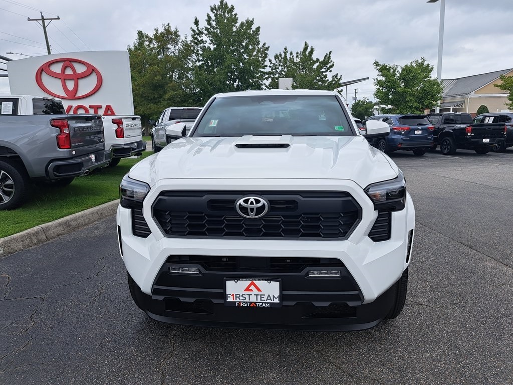 2025 Toyota Tacoma TRD Sport Double Cab photo 2