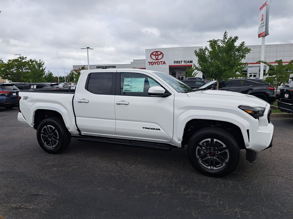 2025 Toyota Tacoma TRD Sport Double Cab photo 4