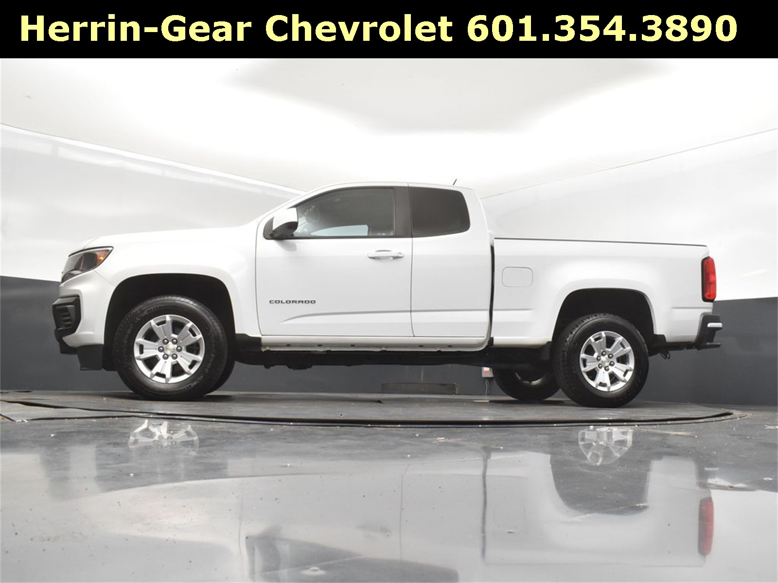 2021 Summit White Chevrolet Colorado LT RWD