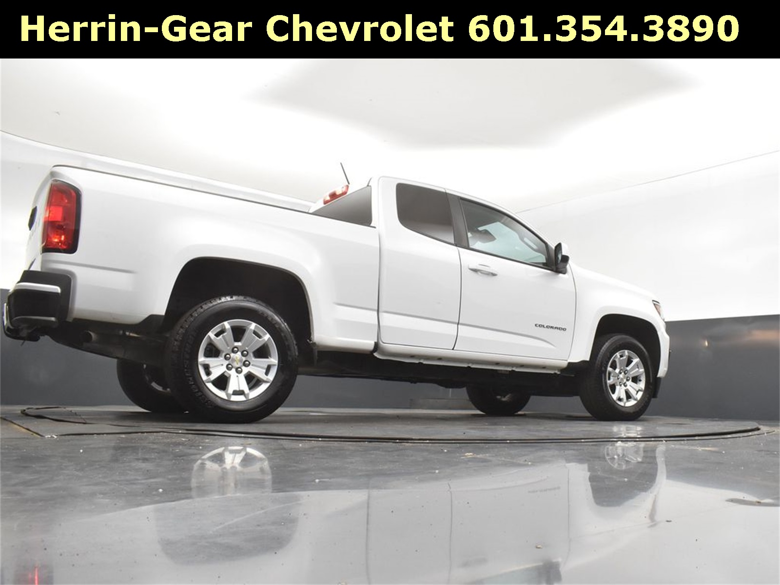 2021 Summit White Chevrolet Colorado LT RWD