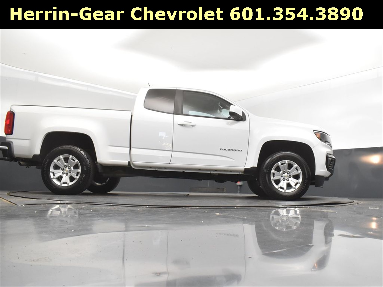 2021 Summit White Chevrolet Colorado LT RWD