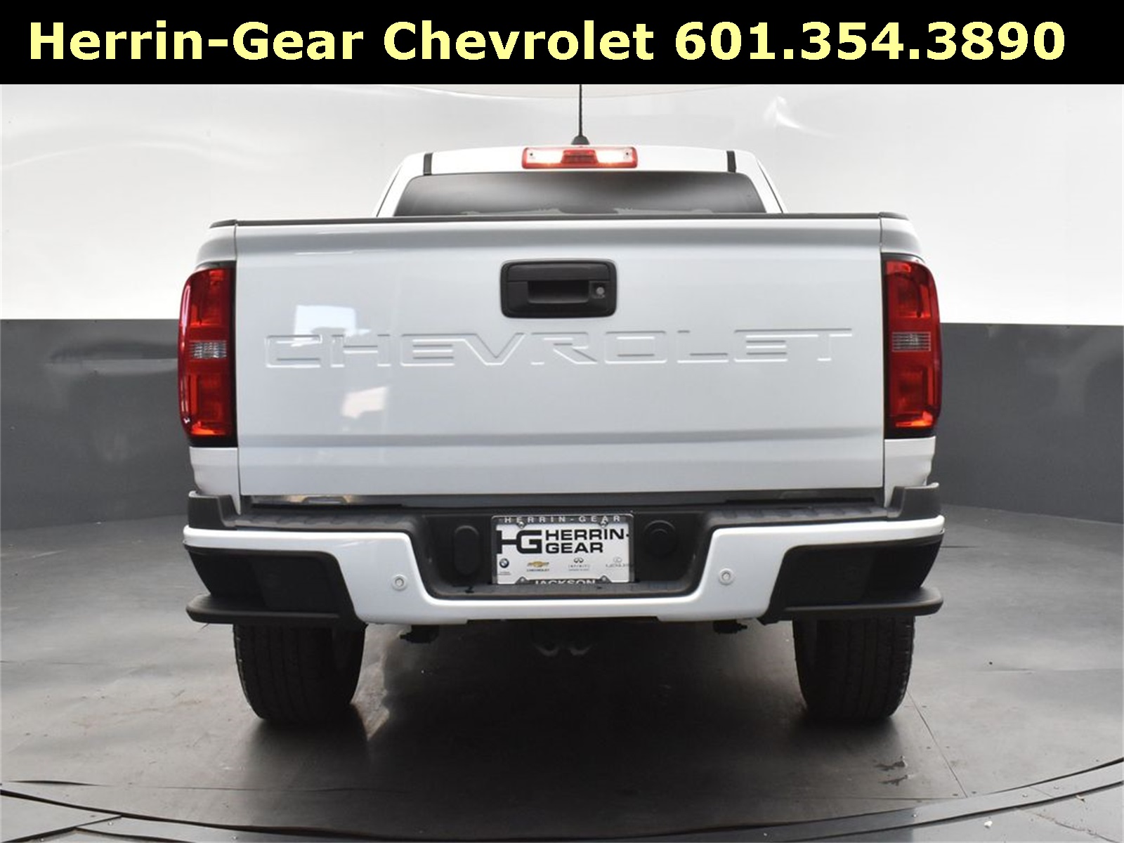 2021 Summit White Chevrolet Colorado LT RWD