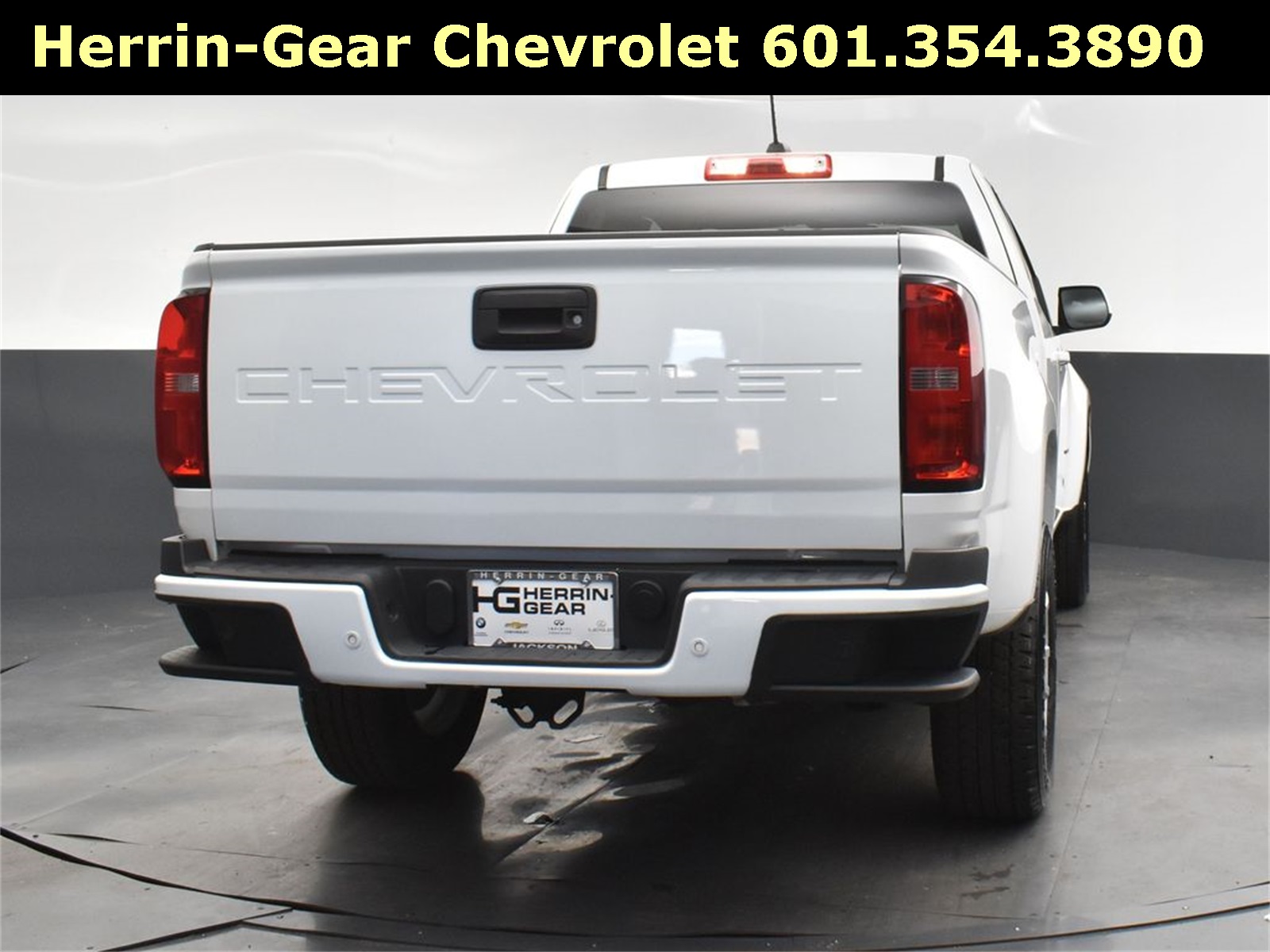 2021 Summit White Chevrolet Colorado LT RWD