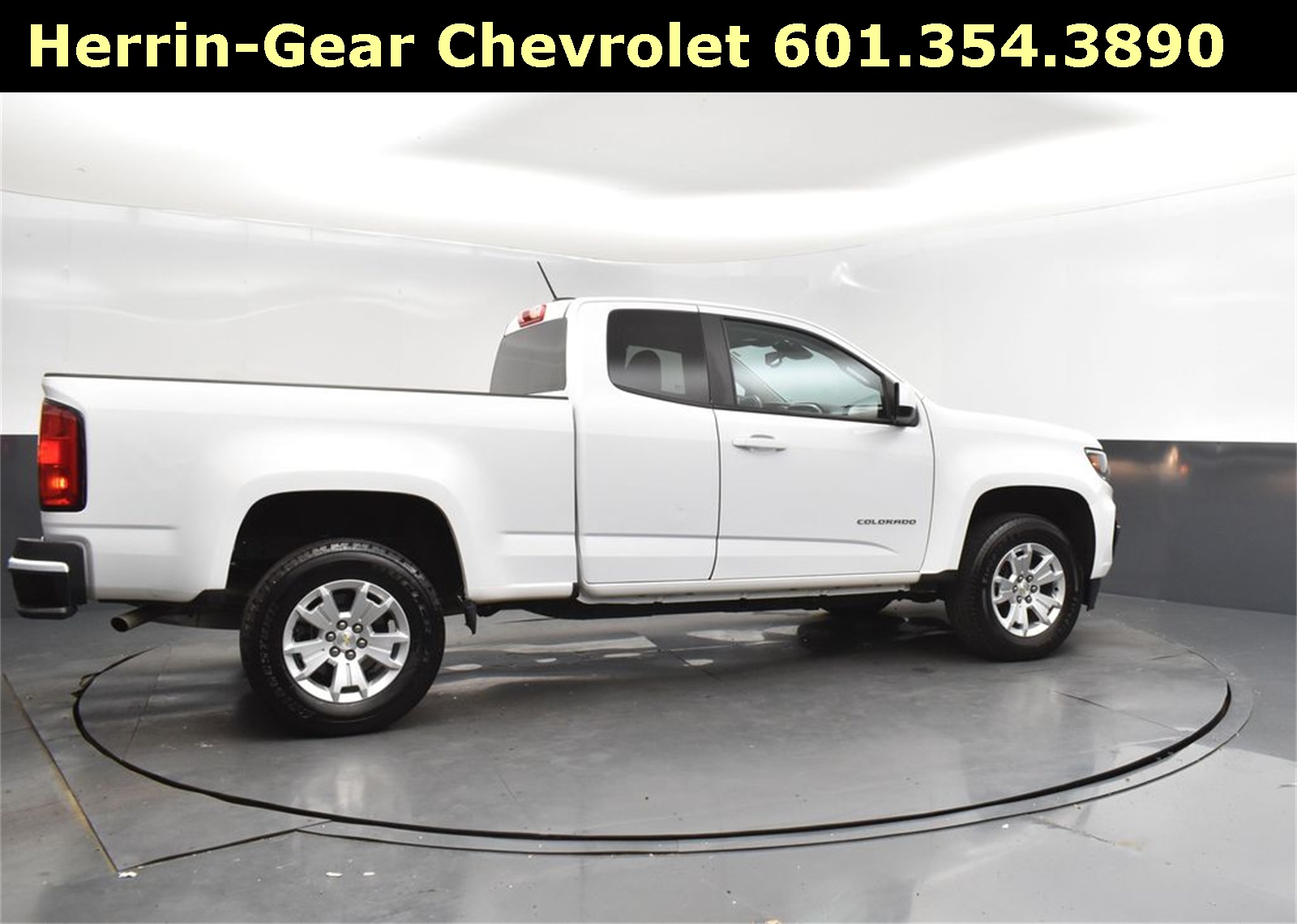 2021 Summit White Chevrolet Colorado LT RWD