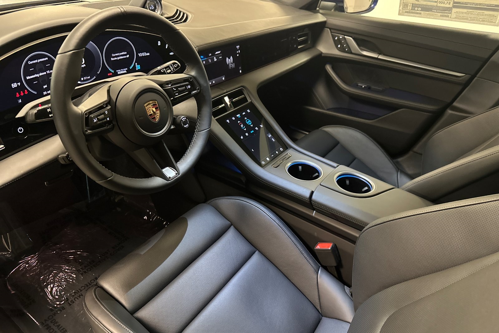 2025 Porsche Taycan 4S Cross Turismo photo 4