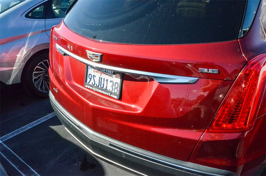 2019 Cadillac XT5 Platinum photo 3