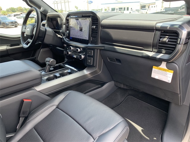 2025 Agate Black Metallic Ford F-150 Lariat 4X4 Truck