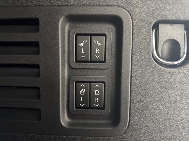 new 2026 Chevrolet Traverse car, priced at $60,895