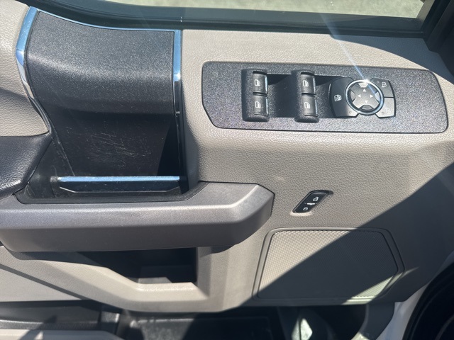 2019 Oxford White Ford Super Duty F-250 SRW XLT 4X4 Truck