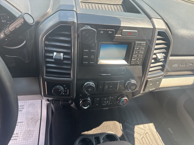 2019 Oxford White Ford Super Duty F-250 SRW XLT 4X4 Truck