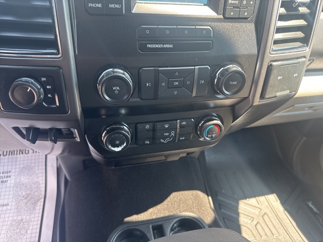 2019 Oxford White Ford Super Duty F-250 SRW XLT 4X4 Truck