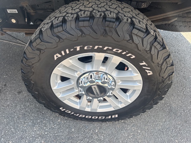 2019 Oxford White Ford Super Duty F-250 SRW XLT 4X4 Truck