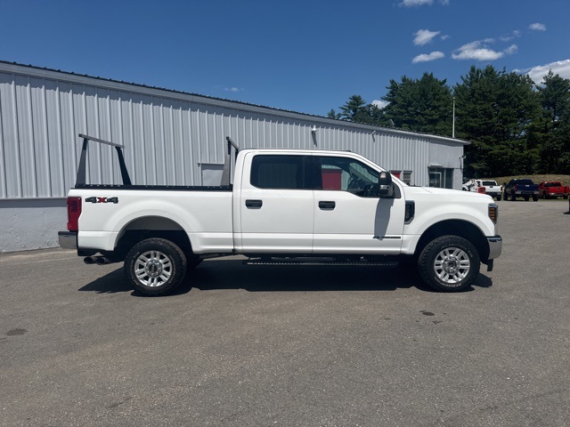 2019 Oxford White Ford Super Duty F-250 SRW XLT 4X4 Truck