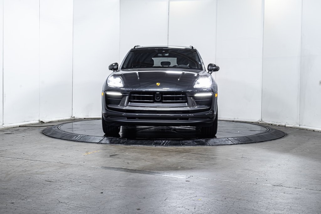 Macan T