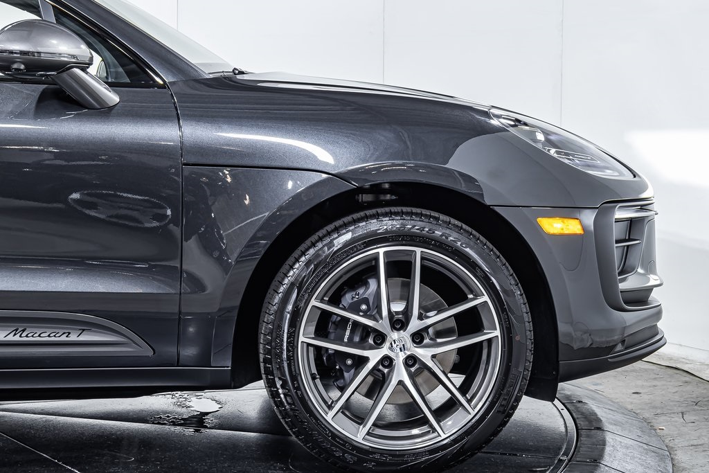 Macan T
