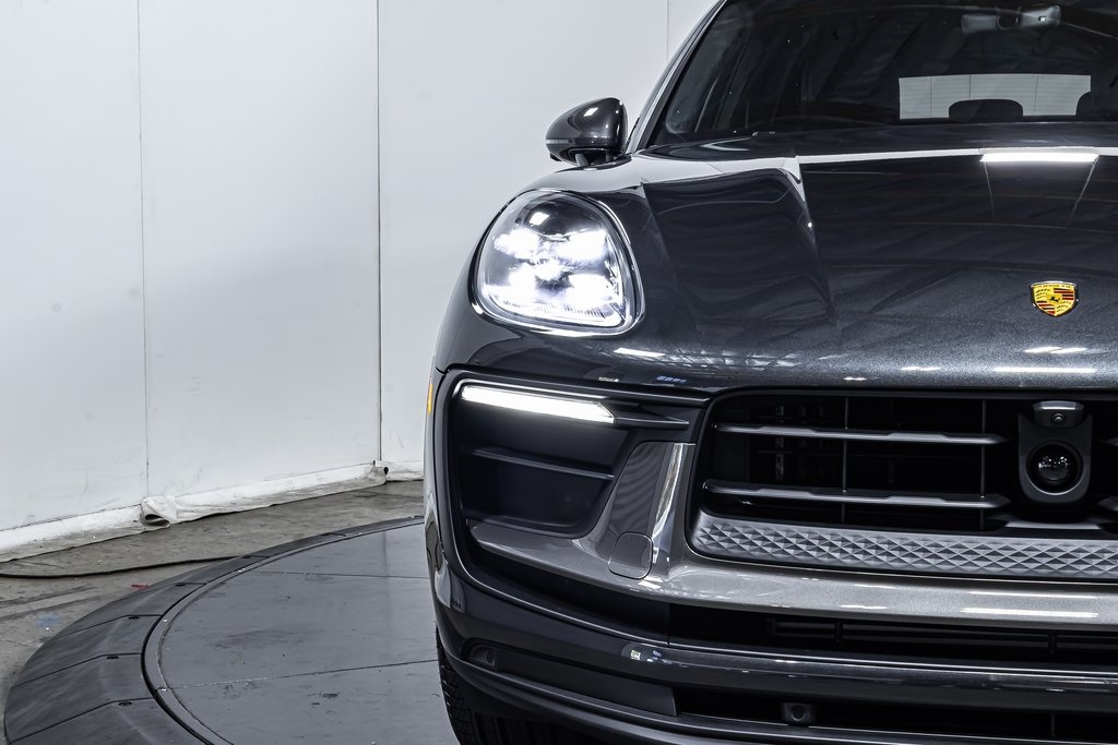 Macan T