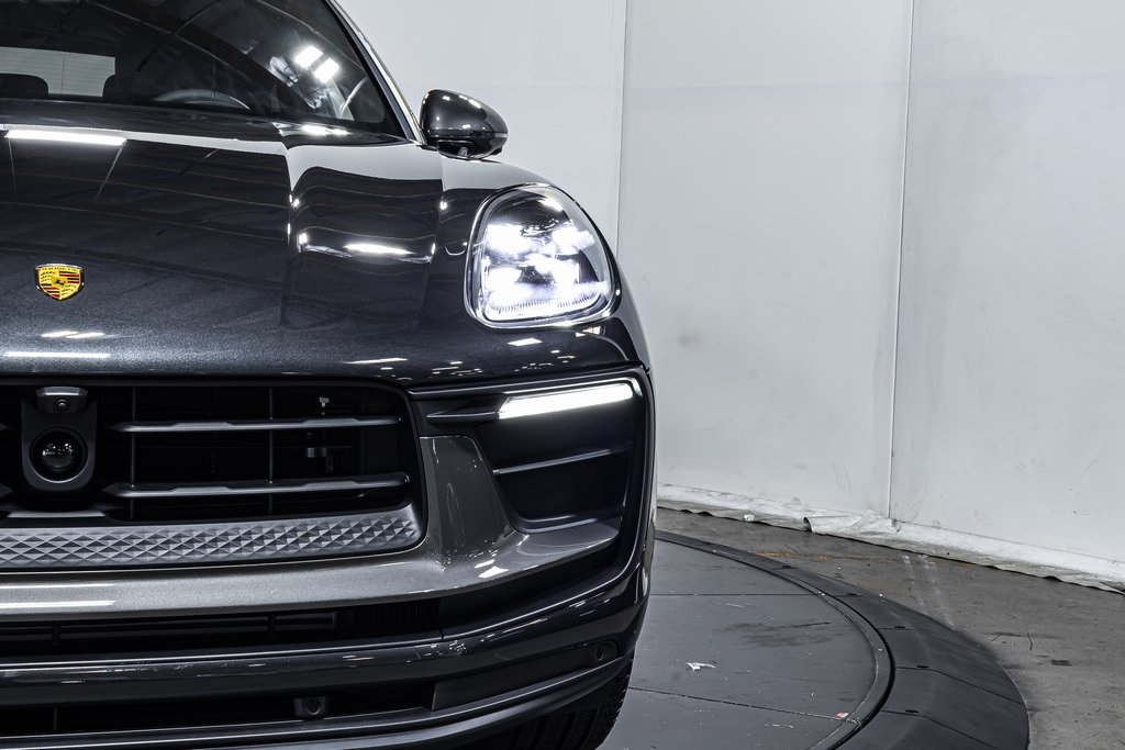 Macan T