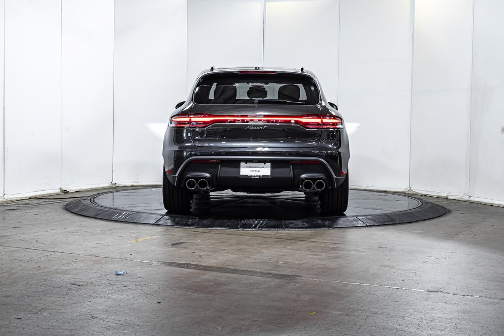 Macan T