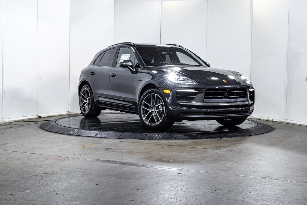 Macan T