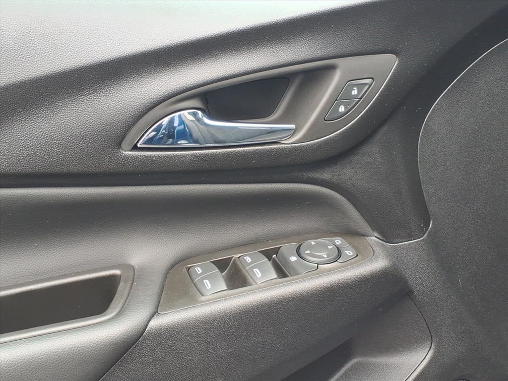 used 2023 Chevrolet Equinox car, priced at $19,900