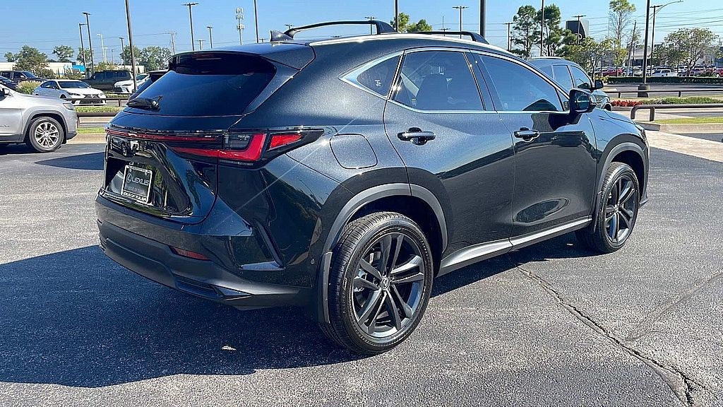 2025 Lexus NX 450h+ Luxury AWD photo 2